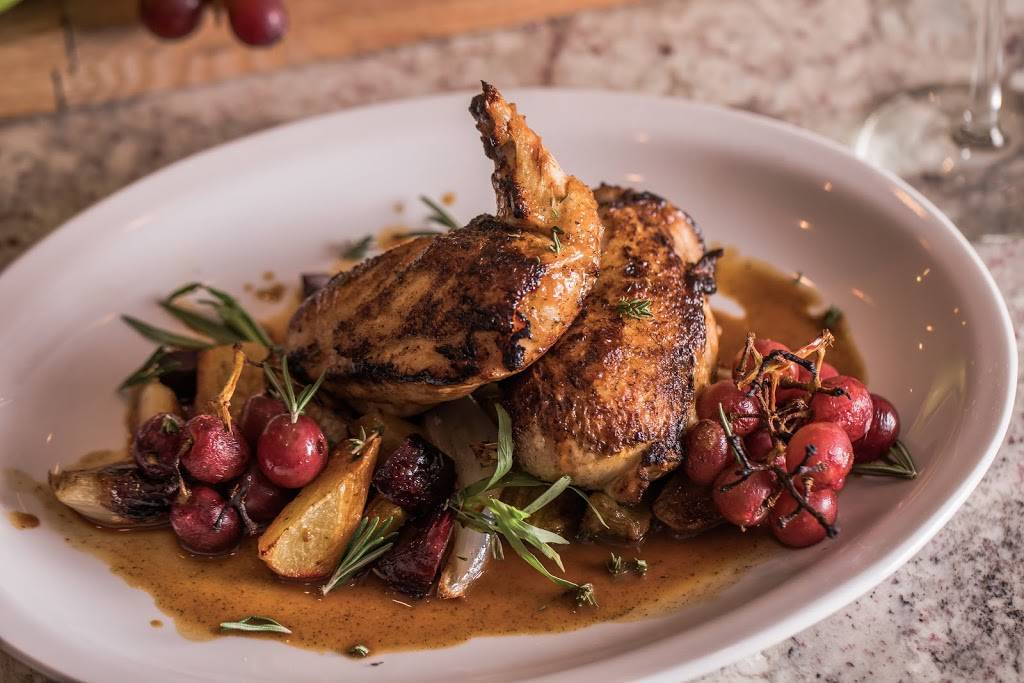 Grit Restaurant | restaurant | 2 Town Square Lane, Taylor, MS 38673, USA | 6626383922 OR +1 662-638-3922