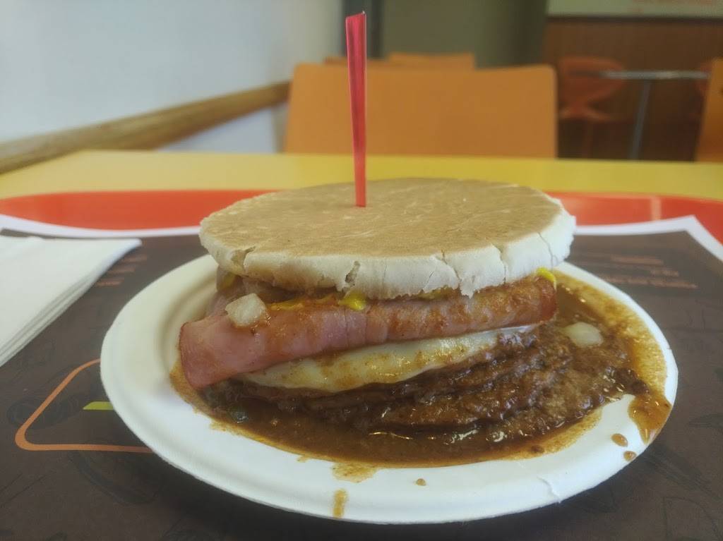 Dic Anns Marché Central | restaurant | 1010 Rue Legendre O, Montréal, QC H4N 3L9, Canada | 5143818555 OR +1 514-381-8555