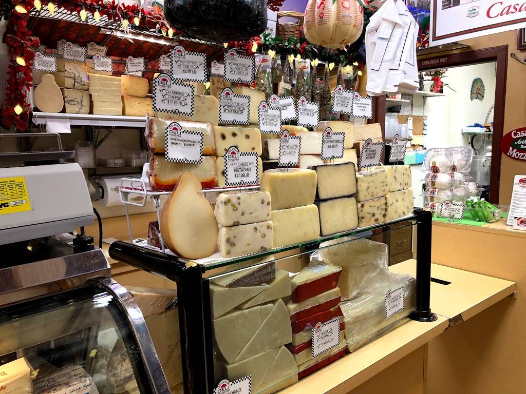 Casa Della Mozzarella | restaurant | 604 E 187th St, Bronx, NY 10458, USA | 7183643867 OR +1 718-364-3867