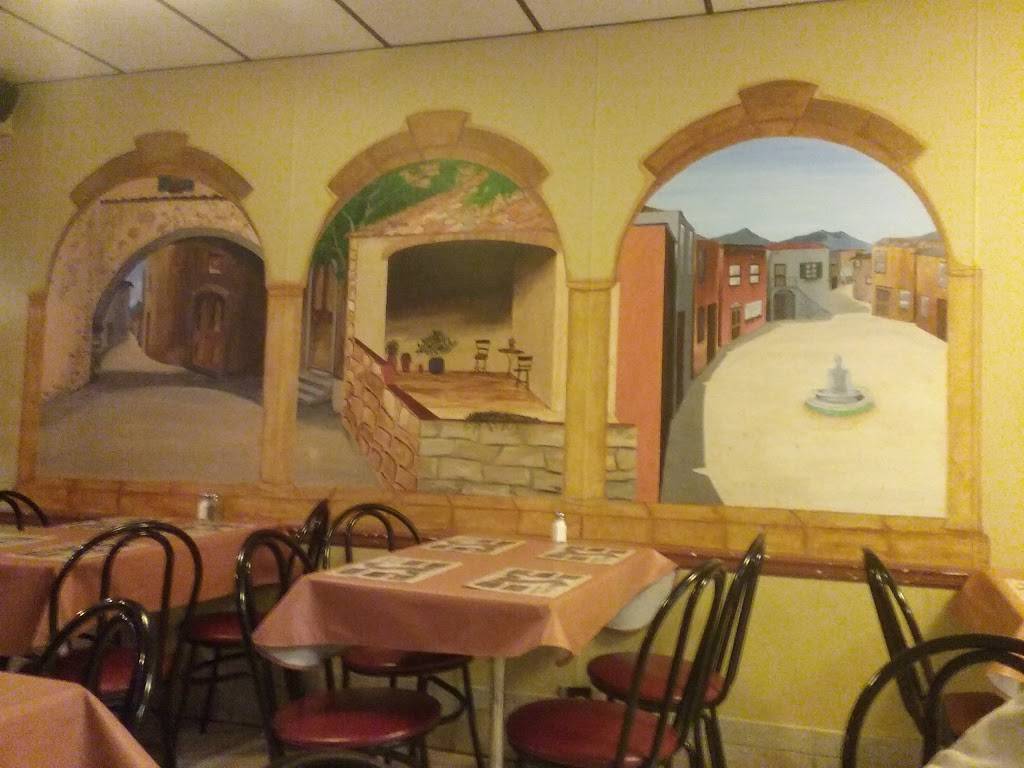 Annas Pizza & Pasta | restaurant | 101 S Benton St, Winnebago, IL 61088, USA | 8153351065 OR +1 815-335-1065