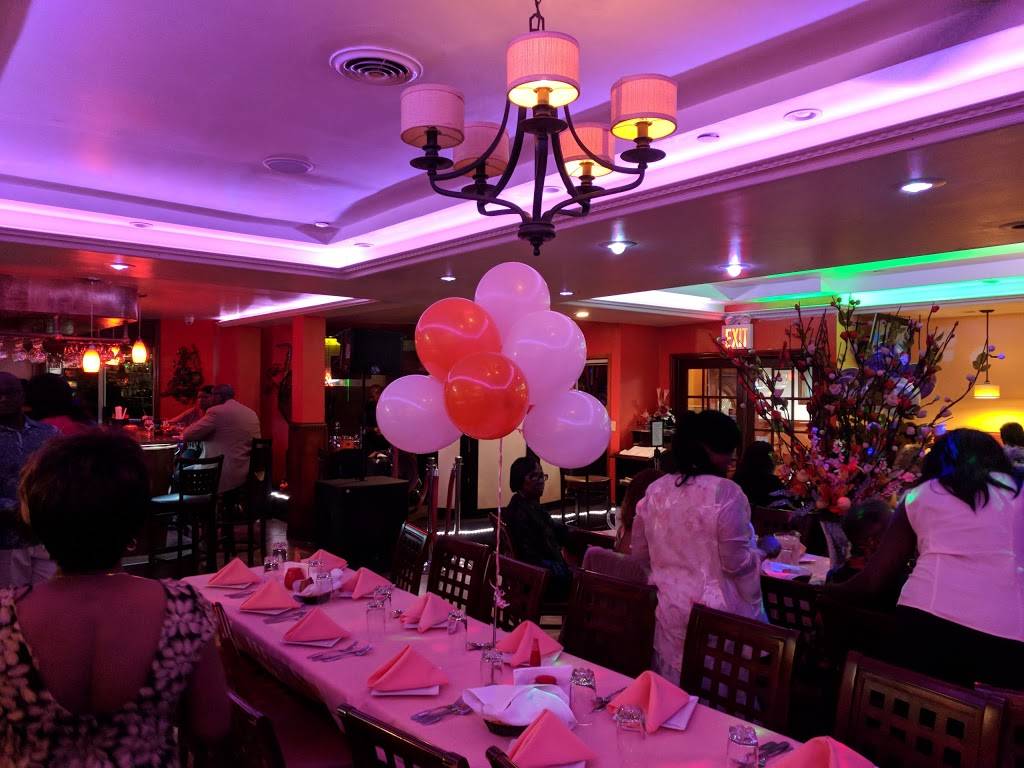 Henricas | night club | 138-89 Francis Lewis Blvd, Rosedale, NY 11422, USA | 7185277355 OR +1 718-527-7355