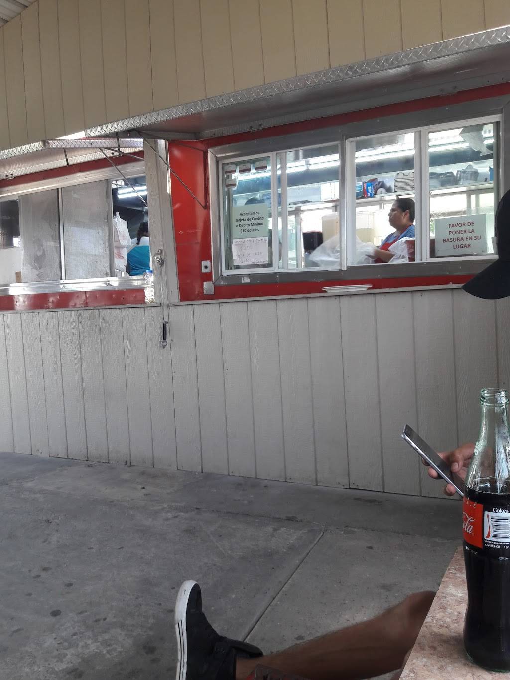 Taqueria La Esperanza | restaurant | 10022 Airline Dr, Houston, TX 77037, USA | 2812721372 OR +1 281-272-1372