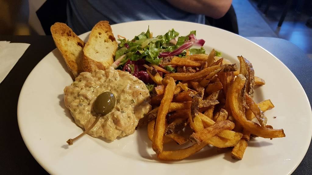 Restaurant LOstrea | restaurant | 3288 Boulevard Neilson, Québec, QC G1W 2V8, Canada | 5817413773 OR +1 581-741-3773