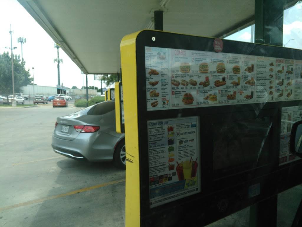 Sonic Drive-In | restaurant | 4623, I-35, San Antonio, TX 78225, USA | 2109219312 OR +1 210-921-9312