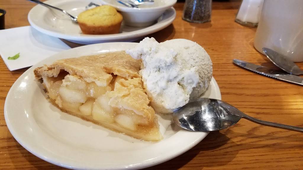 Cracker Barrel Old Country Store | restaurant | 3110 Briarcrest Dr, Bryan, TX 77802, USA | 9797318889 OR +1 979-731-8889