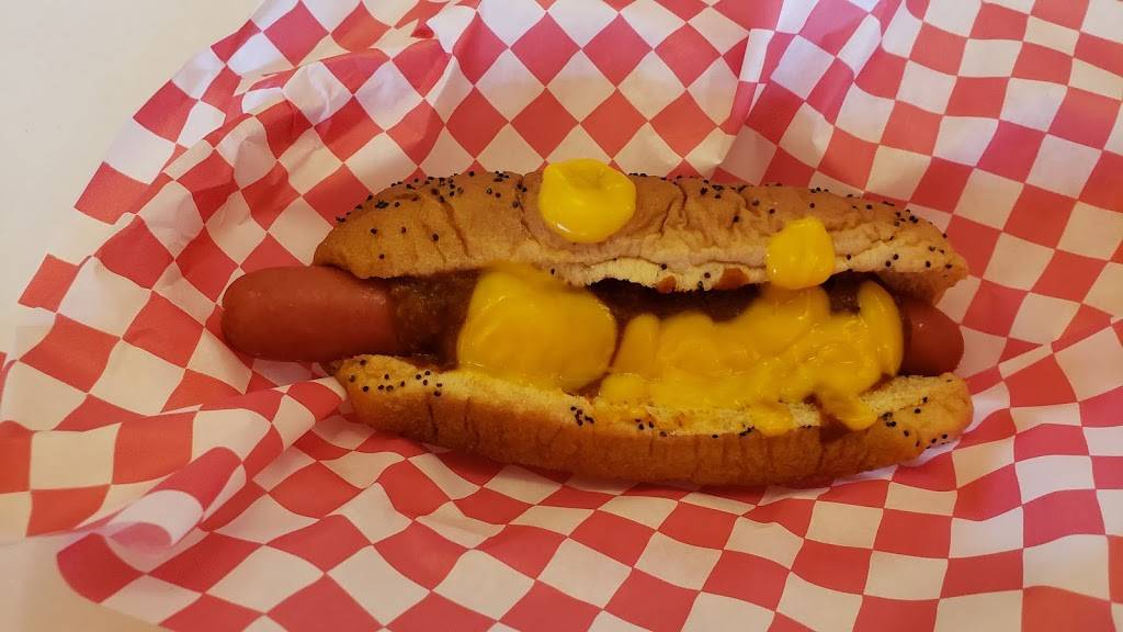 Franks Franks | restaurant | 1117 16th Ave, Monroe, WI 53566, USA | 6083253647 OR +1 608-325-3647