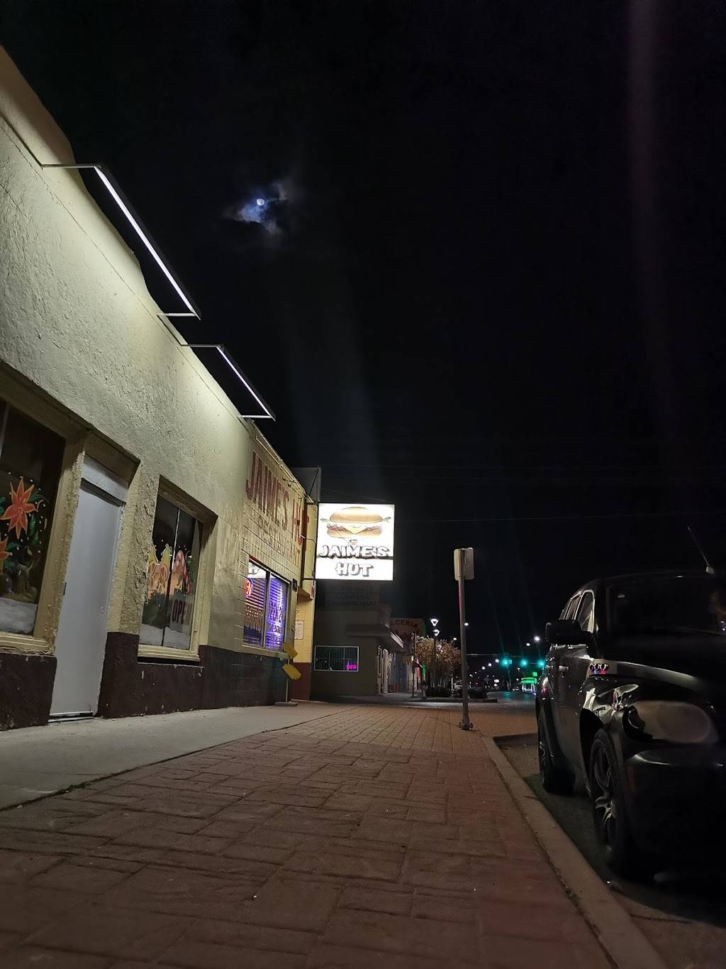 Jaime Hut | restaurant | 3700 Alameda Ave, El Paso, TX 79905, USA | 9153516162 OR +1 915-351-6162