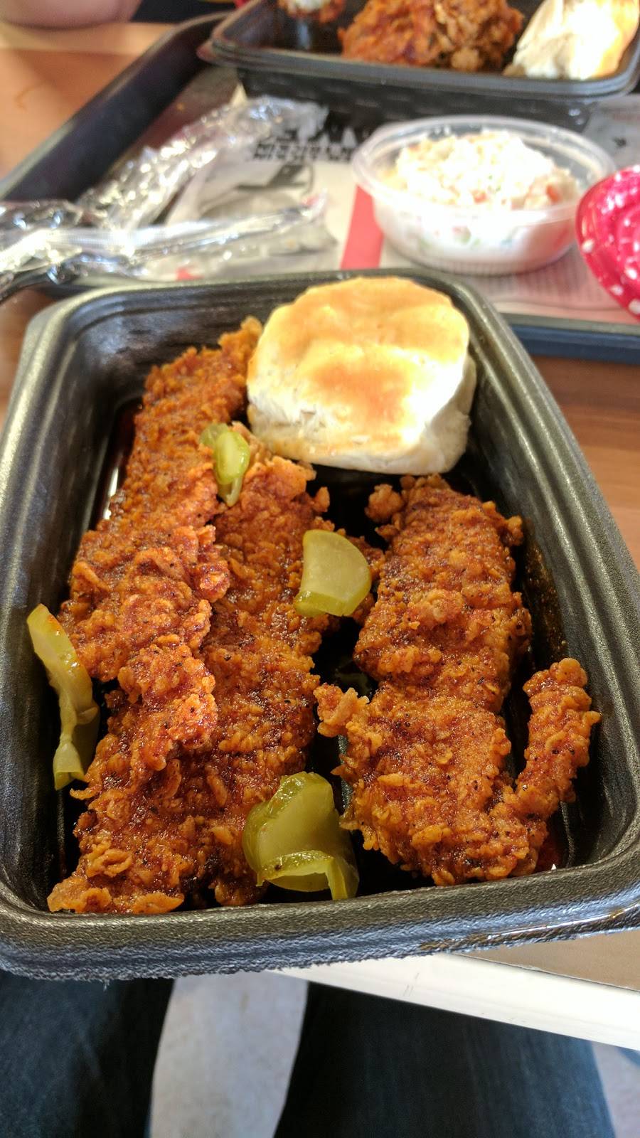 KFC | restaurant | 3040 Krafft Rd, Fort Gratiot Twp, MI 48059, USA | 8103853311 OR +1 810-385-3311