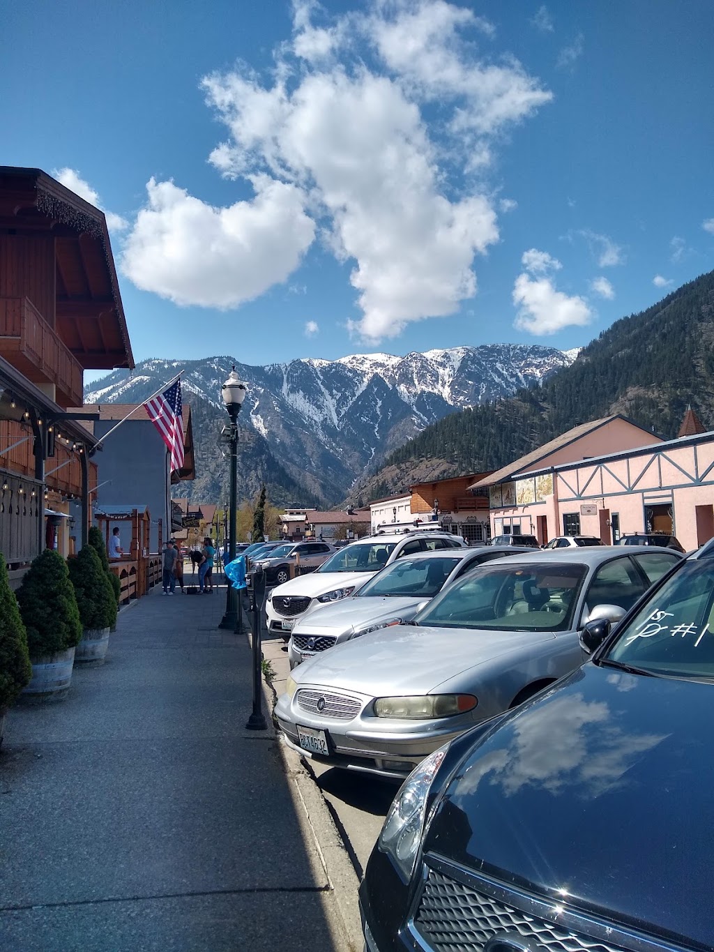 Valley Cafe | cafe | 923 Commercial St, Leavenworth, WA 98826, USA | 5095483300 OR +1 509-548-3300