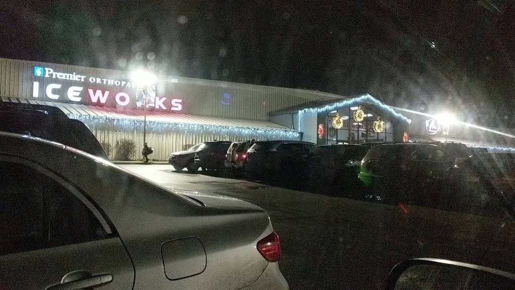 IceWorks Skating Complex | restaurant | 3100 Dutton Mill Rd, Aston, PA 19014, USA | 6104972200 OR +1 610-497-2200