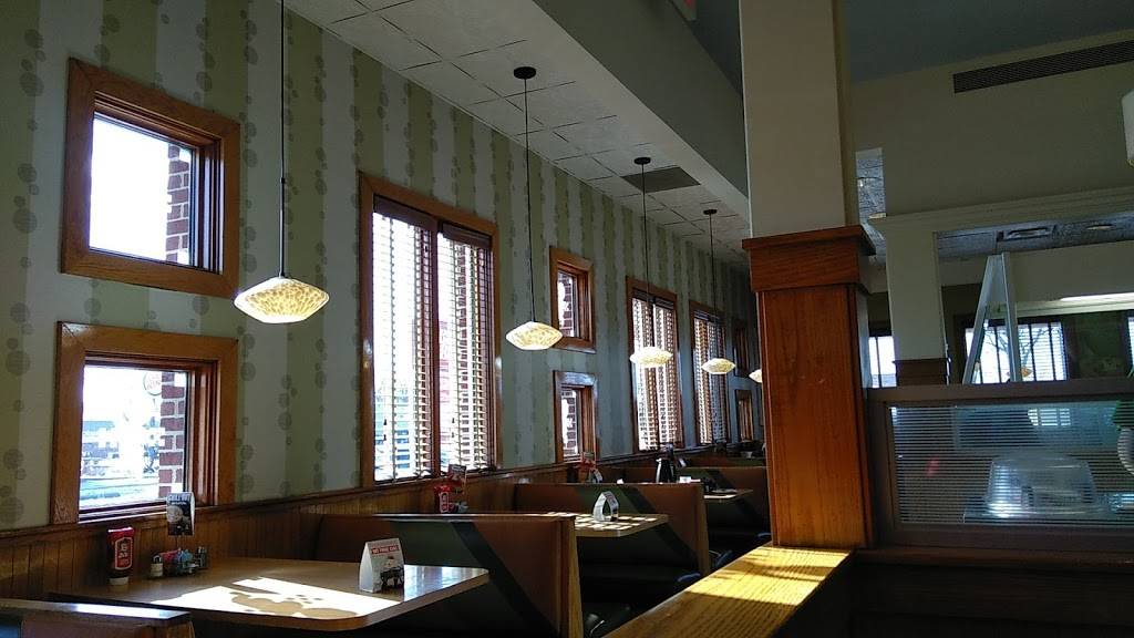 Frischs Big Boy | restaurant | 1204 N Barron St, Eaton, OH 45320, USA | 9374569912 OR +1 937-456-9912