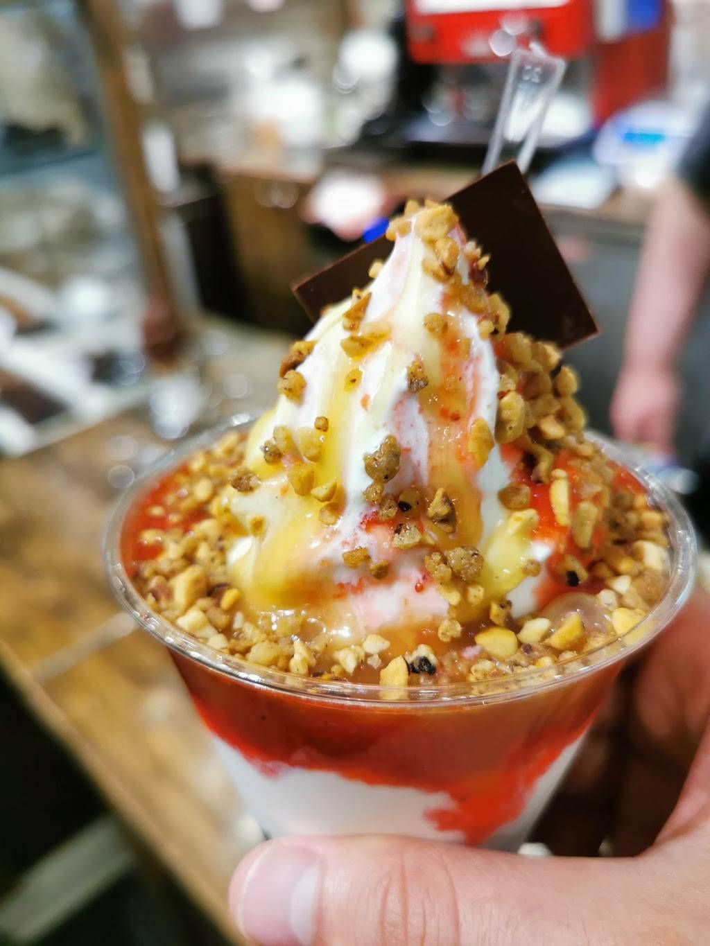 Chocobel | restaurant | 374 Rue de Castelnau E, Montréal, QC H2R 1P9, Canada | 5142769875 OR +1 514-276-9875