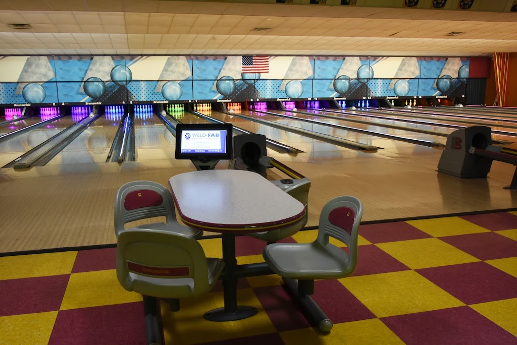 Pioneer Bowl | restaurant | 1801 WI-175, Richfield, WI 53076, USA | 2626284020 OR +1 262-628-4020