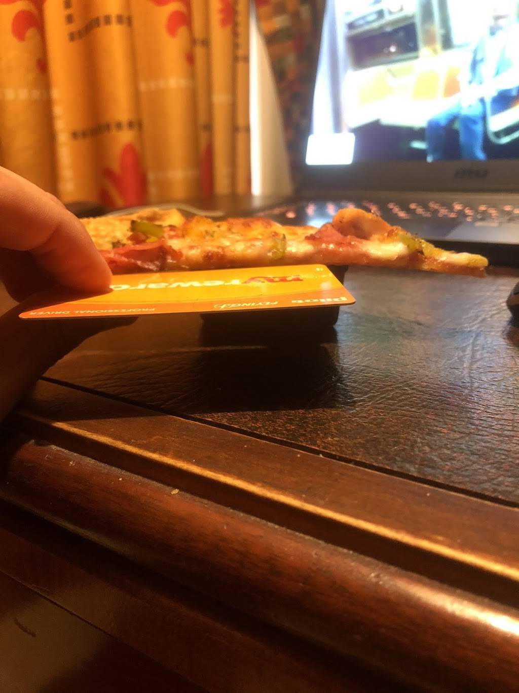 Pizza Hut | restaurant | 2750 Harbor Blvd #1-4A, Costa Mesa, CA 92626, USA | 7147511100 OR +1 714-751-1100