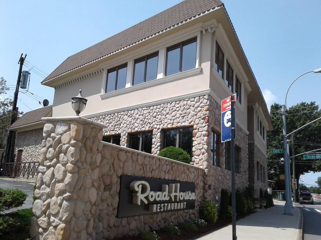 The RoadHouse | restaurant | 1400 Clove Rd, Staten Island, NY 10301, USA | 7184470033 OR +1 718-447-0033
