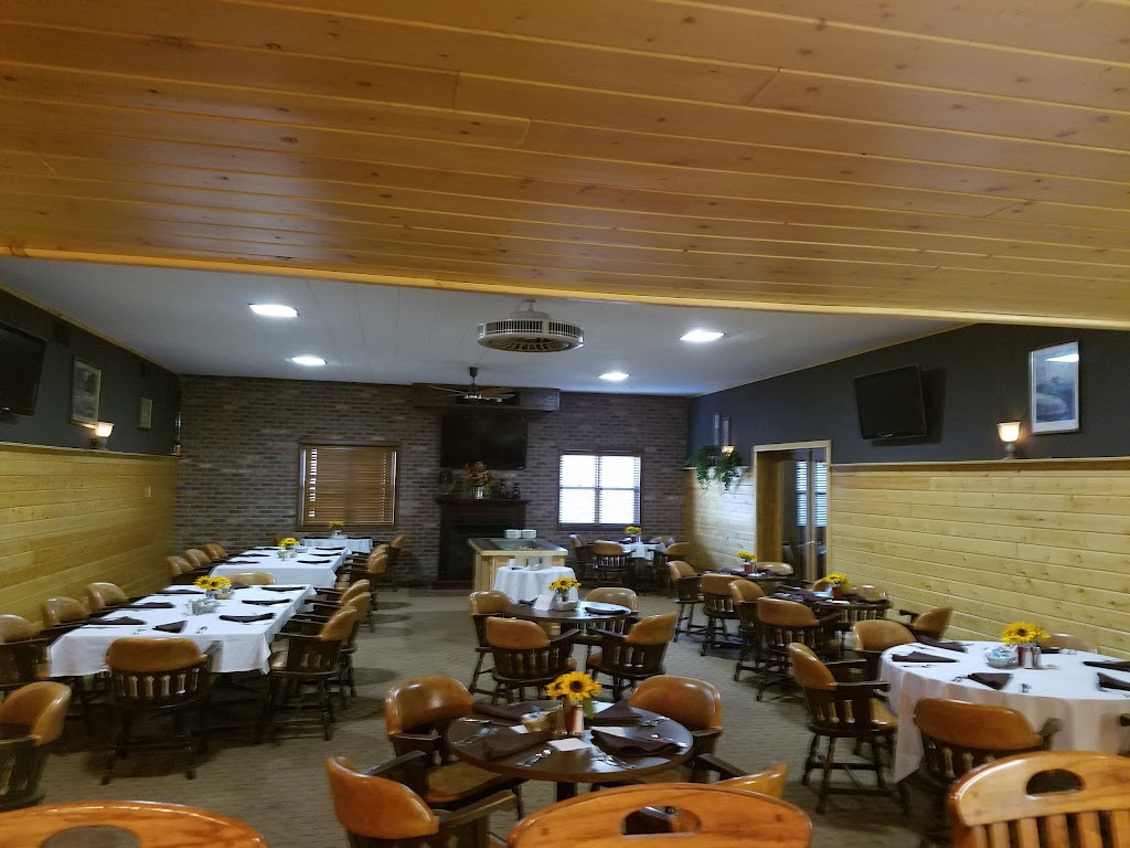 Oakley Country Club | restaurant | 815 W South 2nd St, Oakley, KS 67748, USA | 7856723081 OR +1 785-672-3081