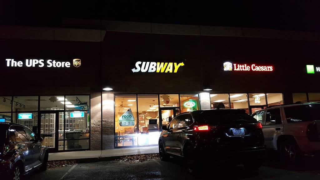 Subway | restaurant | 46032 Michigan Ave, Canton, MI 48188, USA | 7344959903 OR +1 734-495-9903