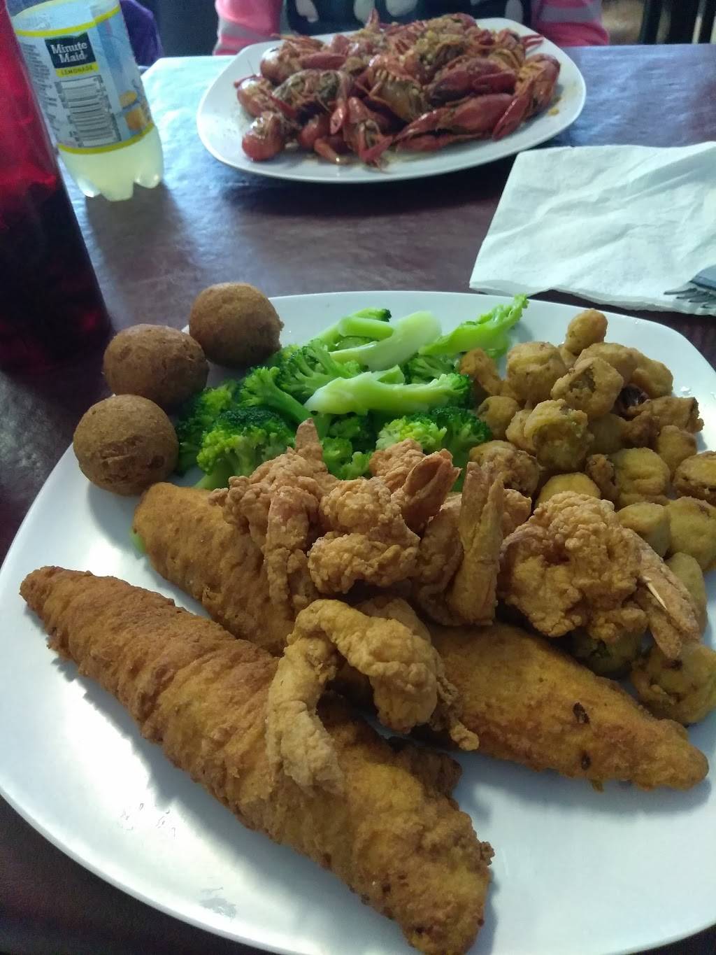 Peters Seafood Llc | restaurant | 7232 Williamson Rd, Roanoke, VA 24019, USA | 5403667585 OR +1 540-366-7585