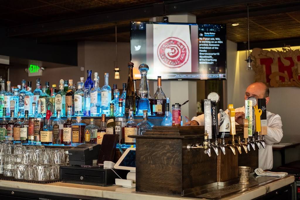 Tribune Tavern | restaurant | 401 13th St, Oakland, CA 94612, USA | 5106078187 OR +1 510-607-8187