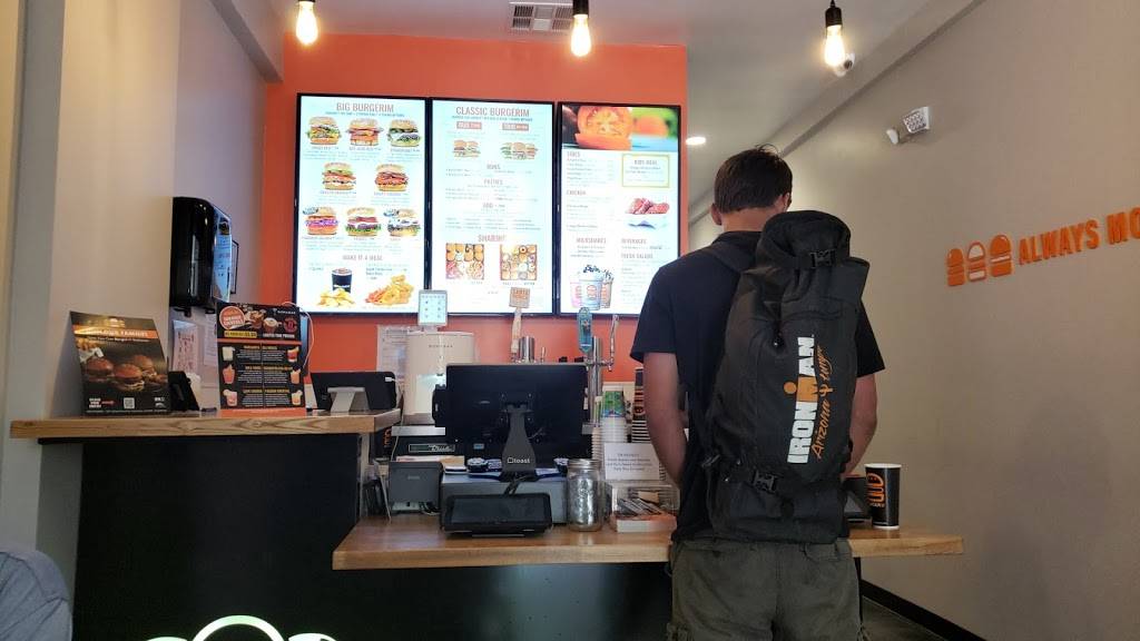 BurgerIM | restaurant | 1237 3rd Street Promenade, Santa Monica, CA 90401, USA | 3102602777 OR +1 310-260-2777