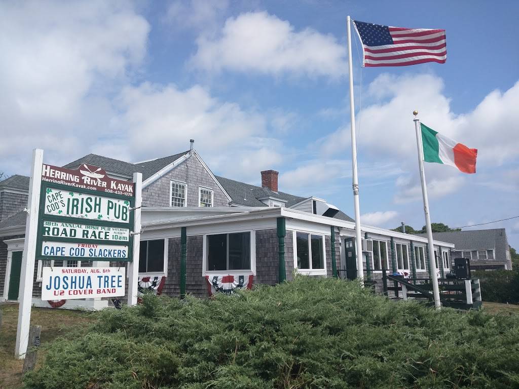 Cape Cods Irish Pub | night club | 126 Main St, West Harwich, MA 02671, USA | 5084328808 OR +1 508-432-8808