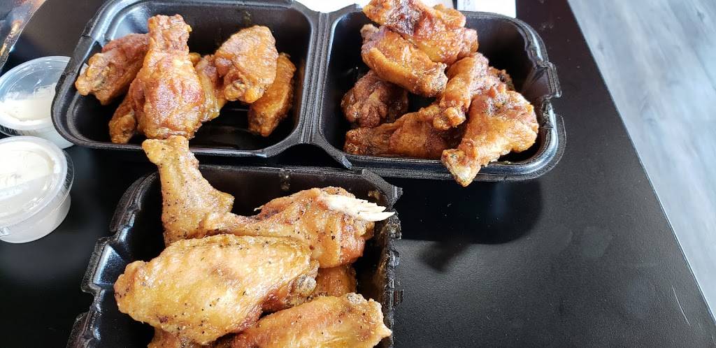 ATL Wings | restaurant | S Stapley Dr, Mesa, AZ 85204, USA | 4804285223 OR +1 480-428-5223