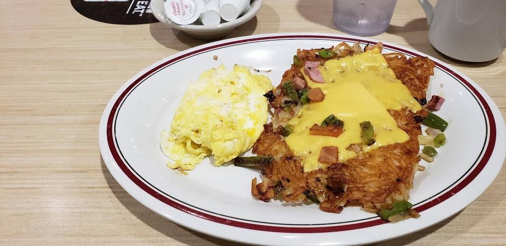 Huddle House | meal takeaway | 2250 N Ohio St, Salina, KS 67401, USA | 7858251648 OR +1 785-825-1648