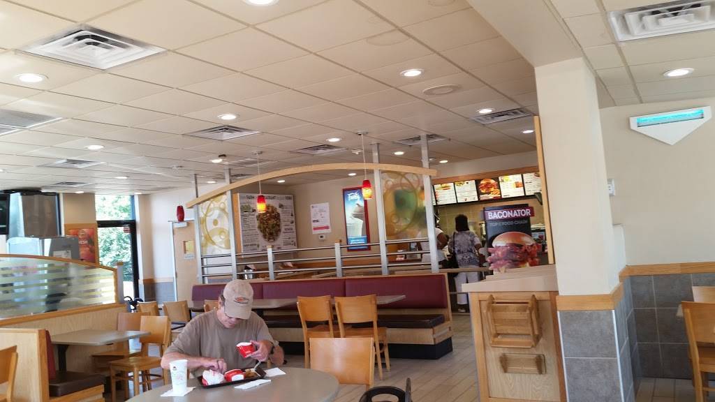 Wendys | restaurant | 1989 Richmond Rd, Williamsburg, VA 23185, USA | 7572291422 OR +1 757-229-1422