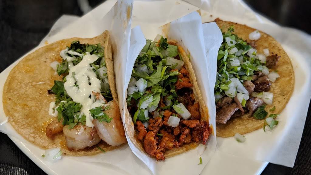 Serranos Street Tacos & Bar | restaurant | 624 E St, San Diego, CA 92101, USA | 6197951930 OR +1 619-795-1930