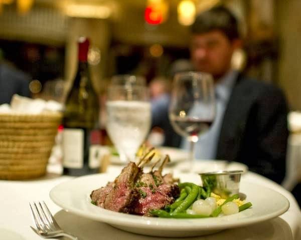 Slightly North of Broad Restaurant | restaurant | 192 E Bay St, Charleston, SC 29401, USA | 8437233424 OR +1 843-723-3424