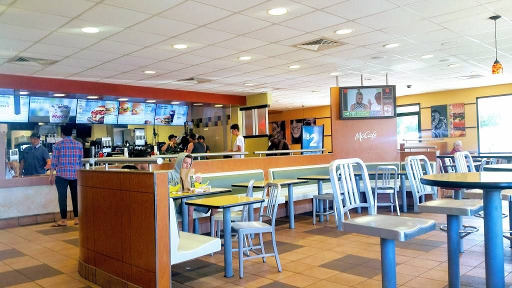 McDonalds | cafe | 22725 CA-1, Malibu, CA 90265, USA | 3104566996 OR +1 310-456-6996