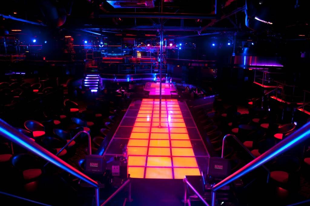 Delilahs | night club | 100 Spring Garden St, Philadelphia, PA 19123, USA | 2156252800 OR +1 215-625-2800