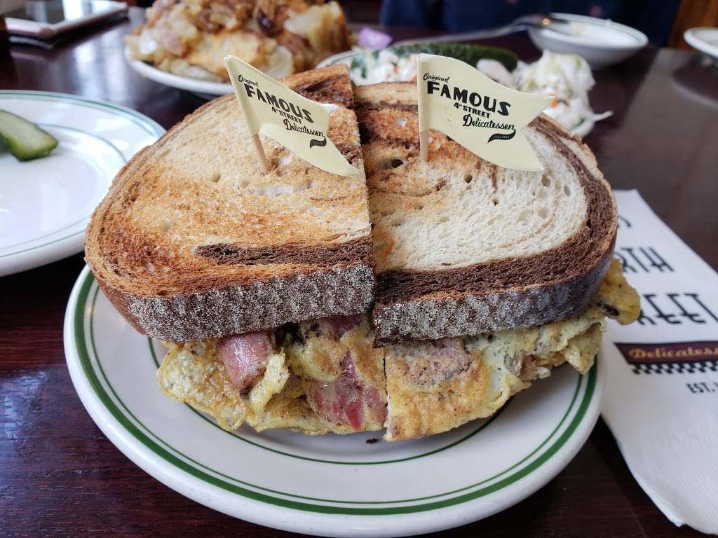 Famous 4th Street Delicatessen | restaurant | 700 S 4th St, Philadelphia, PA 19147, USA | 2159223274 OR +1 215-922-3274