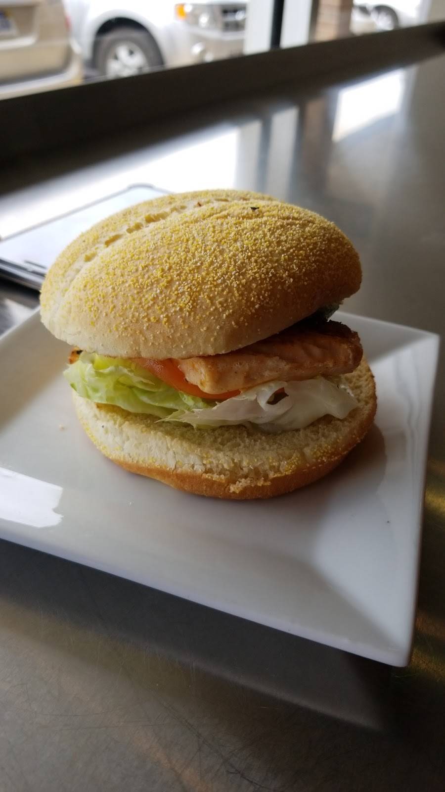 burgrz | restaurant | 3204 Walton Blvd, Rochester Hills, MI 48309, USA | 2483753060 OR +1 248-375-3060