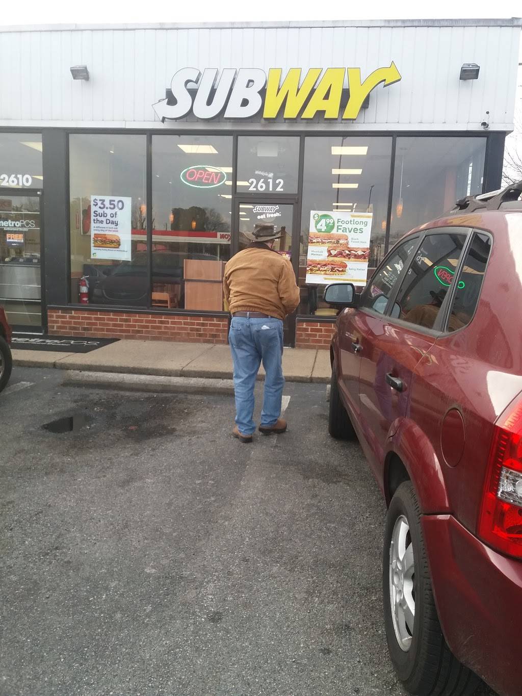 Subway | restaurant | 2612 Chamberlayne Ave, Richmond, VA 23222, USA | 8043213064 OR +1 804-321-3064