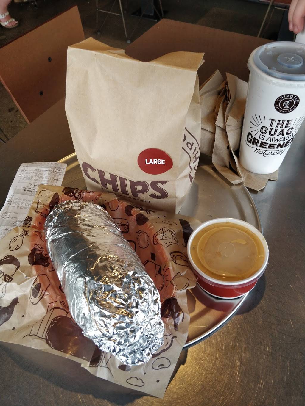 Chipotle Mexican Grill | restaurant | 7030 Youree Dr, Shreveport, LA 71105, USA | 3187988896 OR +1 318-798-8896
