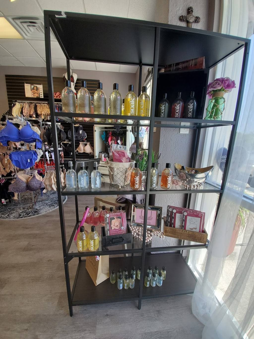 The Bra Box | restaurant | 6423 Blanco Rd, San Antonio, TX 78216, USA | 2109472727 OR +1 210-947-2727