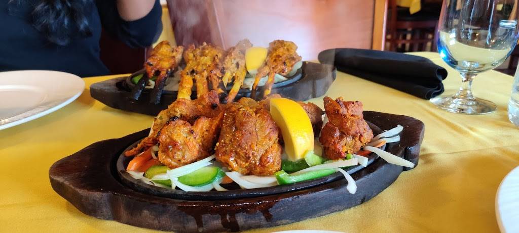 Saffron Indian Kitchen | restaurant | 145 Montgomery Ave, Bala Cynwyd, PA 19004, USA | 4842784112 OR +1 484-278-4112