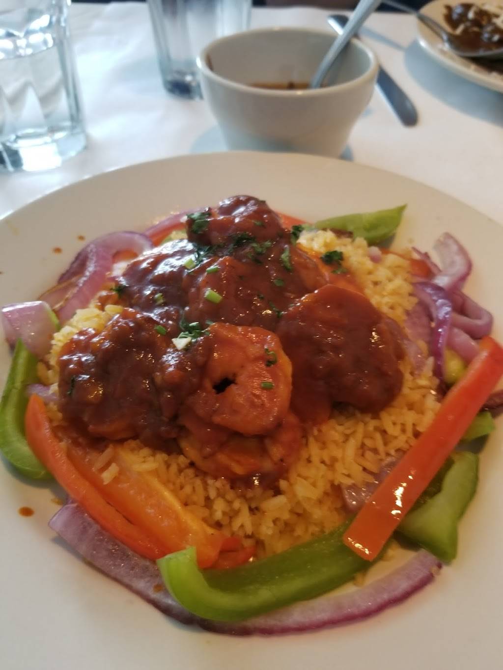 Yolo Mexican Eatery | restaurant | 5111 Brown St, Skokie, IL 60077, USA | 8476740987 OR +1 847-674-0987