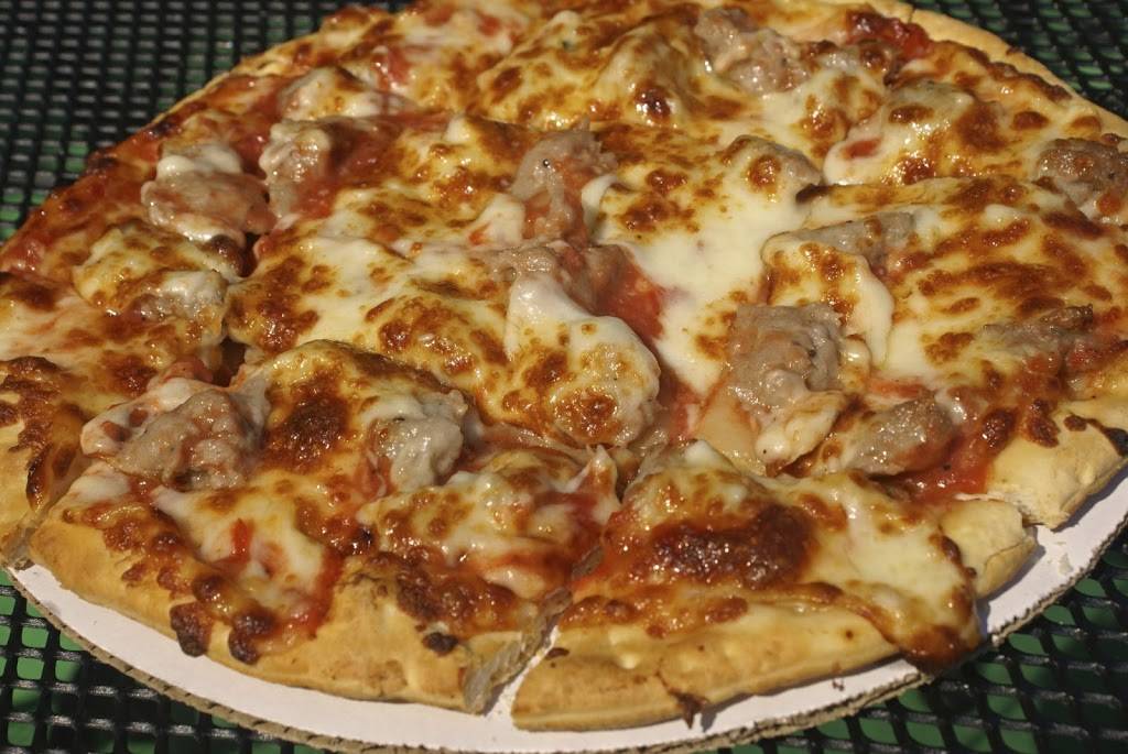 Ginos East Of Lakeview | restaurant | 2801 N Lincoln Ave, Chicago, IL 60657, USA | 7733273737 OR +1 773-327-3737