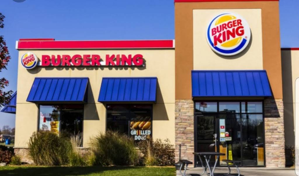 Burger King | restaurant | 1515 N New Braunfels Ave, San Antonio, TX 78208, USA | 2106268044 OR +1 210-626-8044