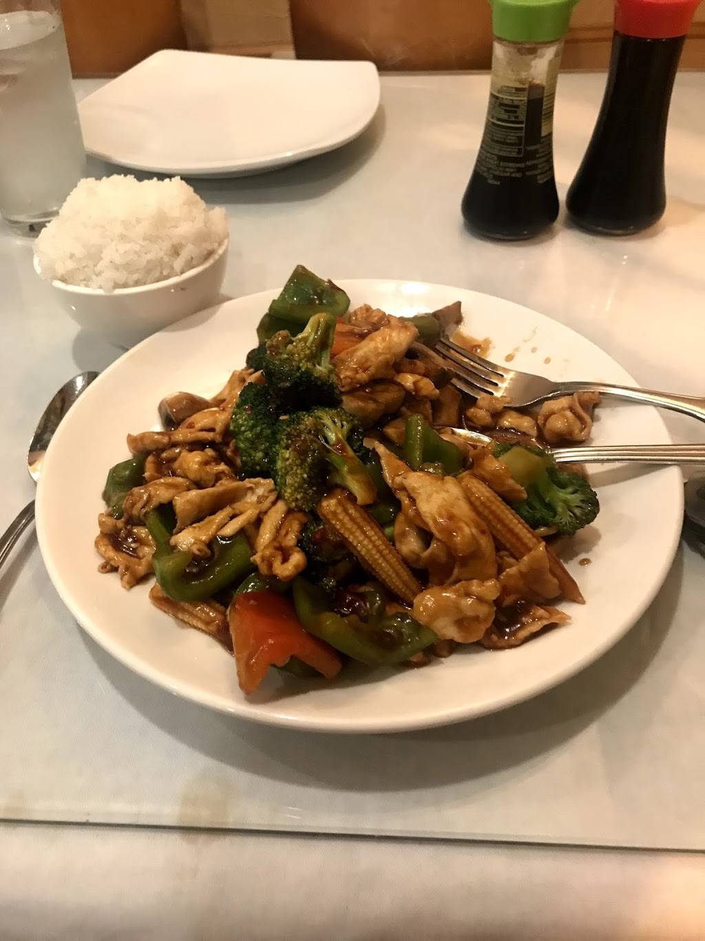 Seven Moons North Kingstown | restaurant | 6900 Post Rd, North Kingstown, RI 02852, USA | 4018858383 OR +1 401-885-8383