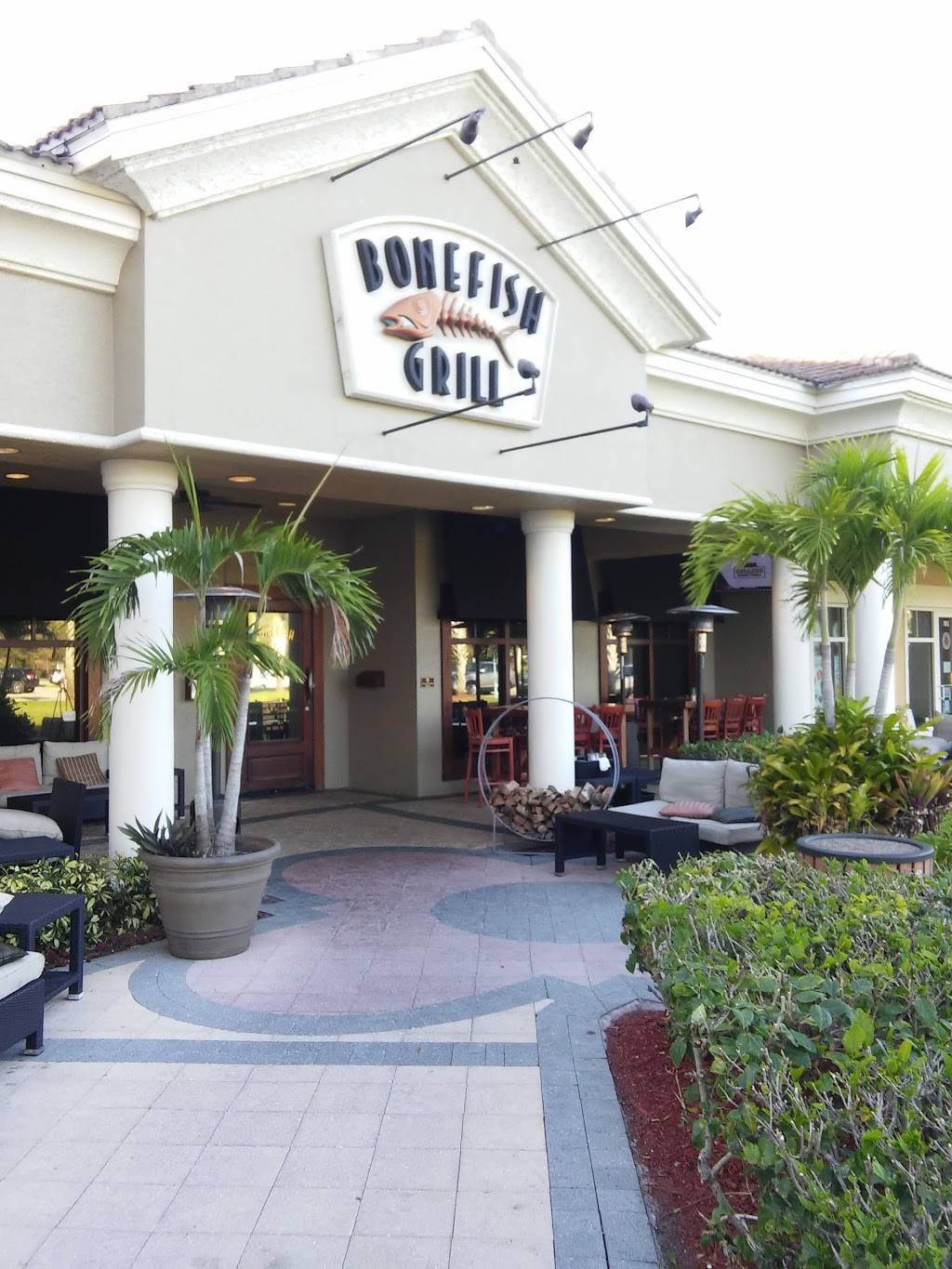 Bonefish Grill | restaurant | 26381 S Tamiami Trail, Bonita Springs, FL 34134, USA | 2393909208 OR +1 239-390-9208