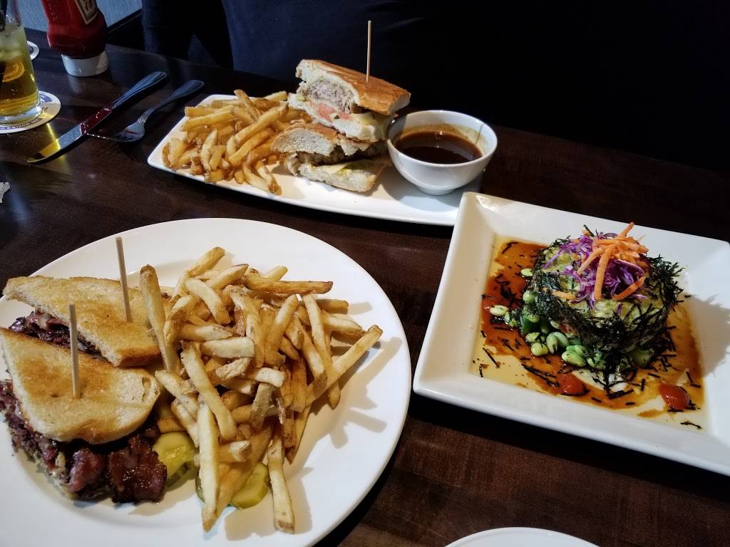 Yard House | restaurant | Burbank - Downtown Burbank, 100 E Palm Ave, Burbank, CA 91502, USA | 8188406700 OR +1 818-840-6700