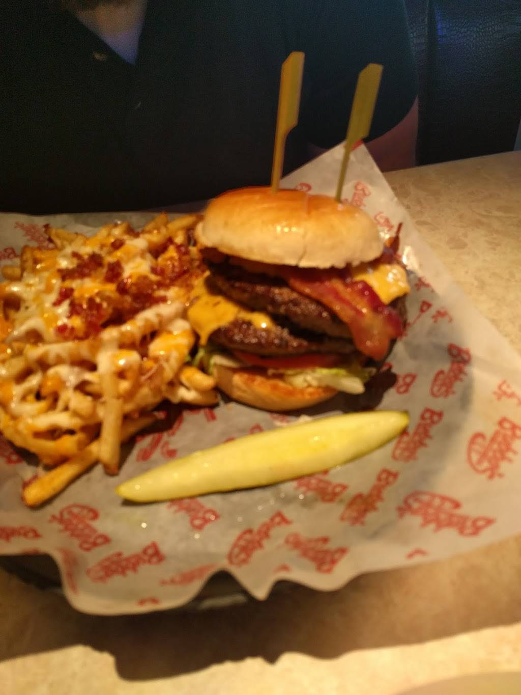 Bubbas 33 | restaurant | 7518 Northwest Loop 410, San Antonio, TX 78245, USA | 2106840333 OR +1 210-684-0333