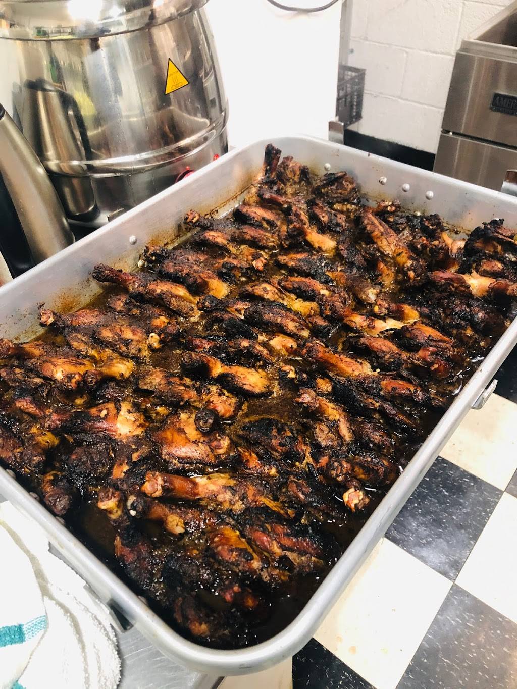 One Love Jamaican Restaurant | restaurant | 2636 Central Ave, Toledo, OH 43606, USA | 4194075655 OR +1 419-407-5655