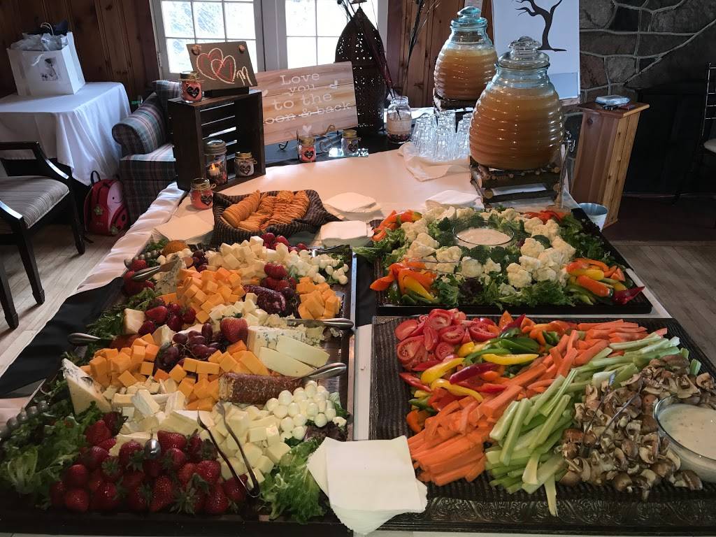 Bonnie View Inn | restaurant | 2713 Kashagawigamog Lake Rd, Minden, ON K0M 1S0, Canada | 8004610347 OR +1 800-461-0347