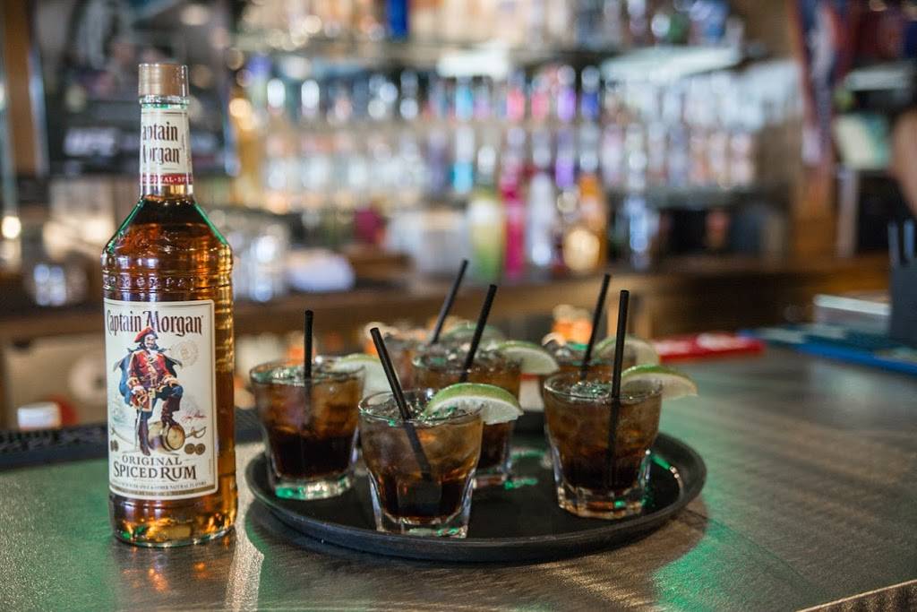 Sportsbook Bar and Grill | restaurant | 9660 E Arapahoe Rd, Greenwood Village, CO 80112, USA | 3037991300 OR +1 303-799-1300