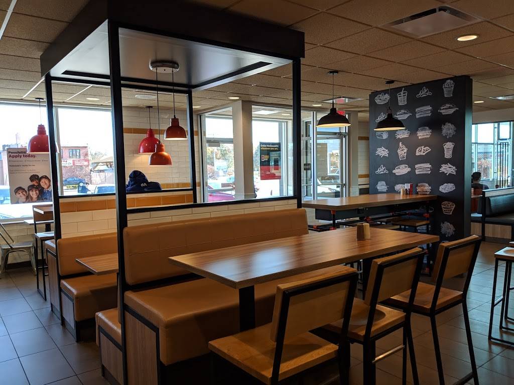 McDonalds | cafe | 3250 S 6th St, Springfield, IL 62703, USA | 2175293320 OR +1 217-529-3320