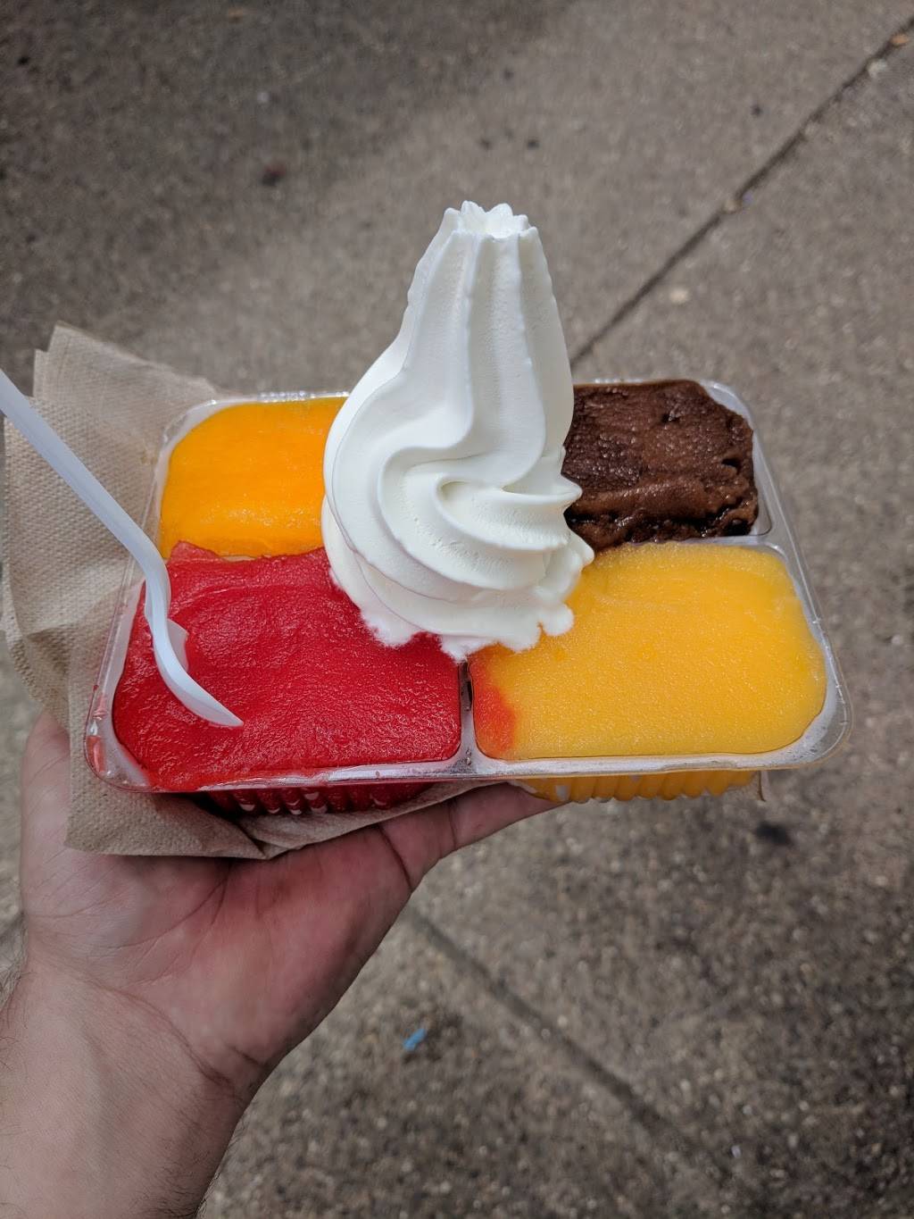 Ritas Italian Ice & Frozen Custard | restaurant | 5880 Forbes Ave, Pittsburgh, PA 15217, USA | 4124211941 OR +1 412-421-1941